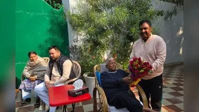 लालू प्रसाद यादव से पटना में मिले झारखंड के मंत्री संजय प्रसाद यादव, आरजेडी सुप्रीमो ने दी ये सलाह