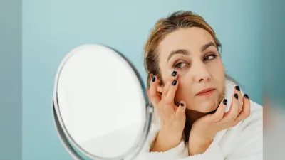 Beauty Tips: रात के समय स्किनकेयर रूटीन में भूलकर भी न करें ये गलतियां, चेहरा हो सकता है बर्बाद