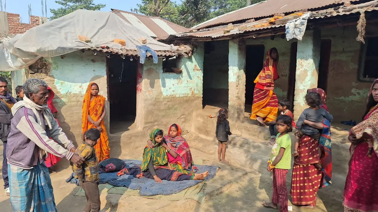 Bihar News: सुपौल में कर्ज के बोझ से तबाह शख्स ने की खुदकुशी, दो बच्चों के पिता ने फांसी लगाकर दे दी जान