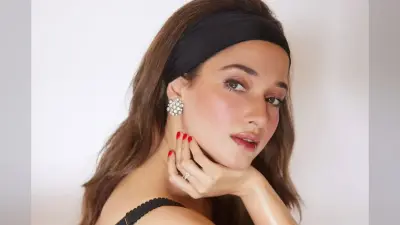 Tamanna Bhatia Birthday: 35 की हुईं प्रभास की ग्लैमरस हिरोइन, आज ही OTT पर बिंज वाॅच करें एक्ट्रेस की ये धांसू फिल्में