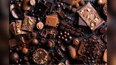Homemade Chocolate Recipe With Marshmallow and Nuts: घर पर बनाएं चॉकलेट, आसान रेसिपी