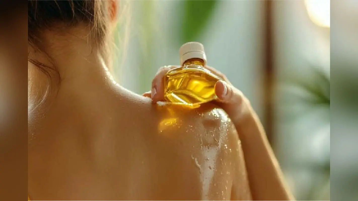 Body oil Massage: सर्दियों में त्वचा को रखना है हाइड्रेटेड तो अपने ये नुस्खें