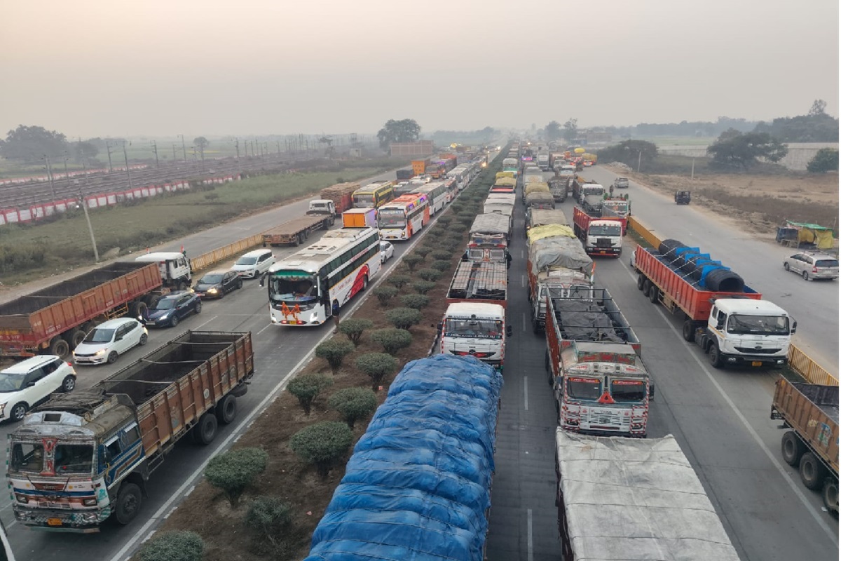 Mahakumbh Mela 2025: मौनी अमावस्या से पहले क्यों सील हुए इन गाड़ियों के लिए बिहार- यूपी की सीमा