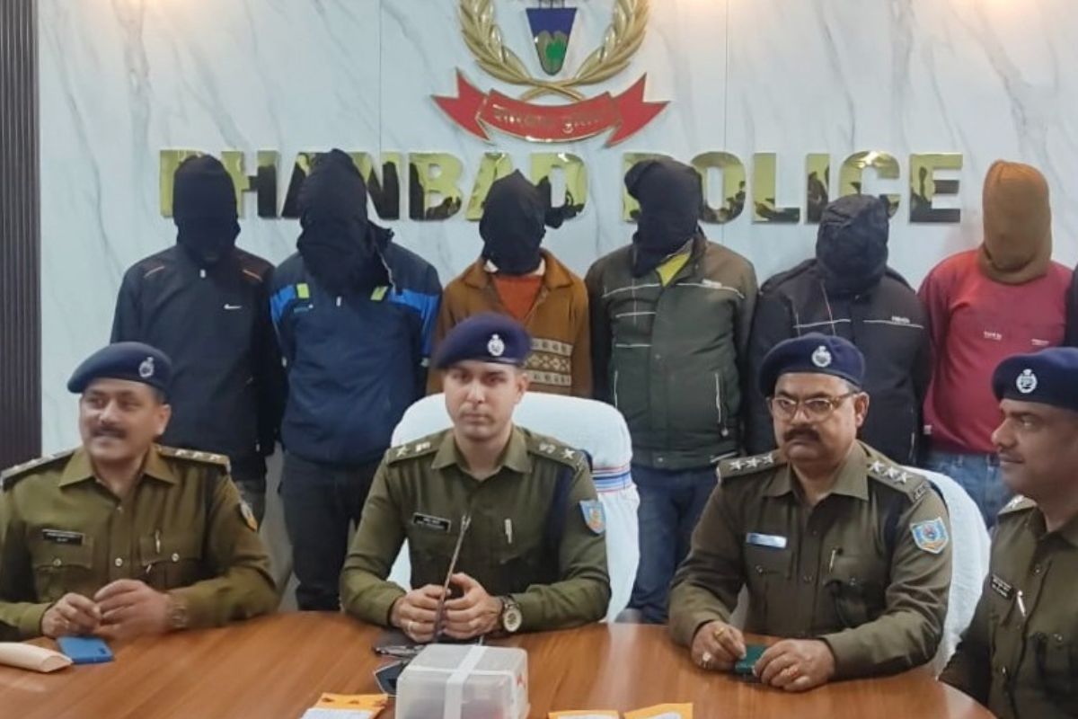 झारखंड के खरखरी जंगल में हिंसक झड़प का मुख्य आरोपी कारू यादव बिहार से अरेस्ट, पिस्टल और बम बरामद, अब तक 15 गिरफ्तार