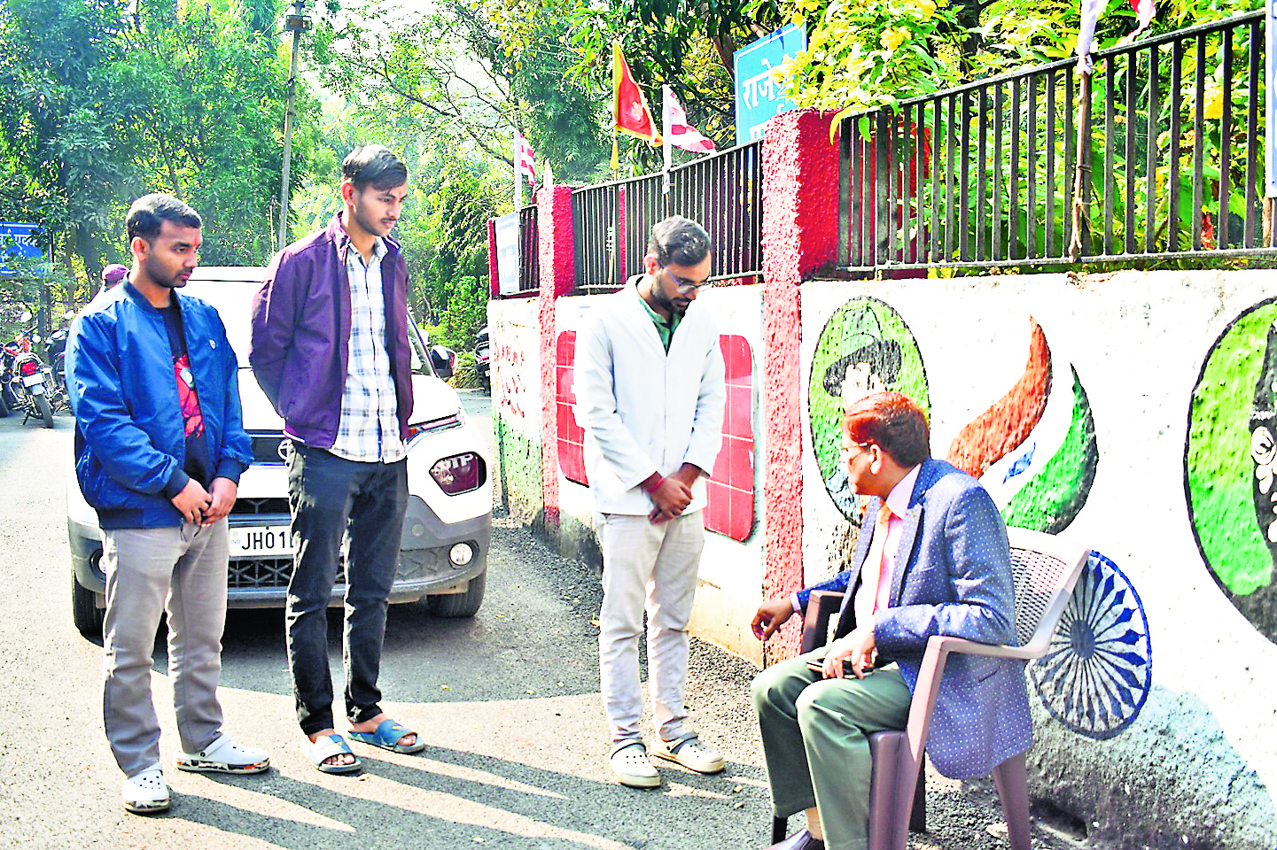 Ranchi news : रिम्स में समय से रोगी पहुंचते हैं, डॉक्टर-कर्मचारी नहीं