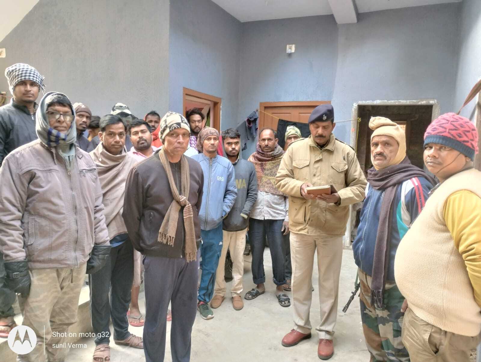 Giridih News: गुरहा में पांच घरों का ताला तोड़ा, आठ लाख की चोरी