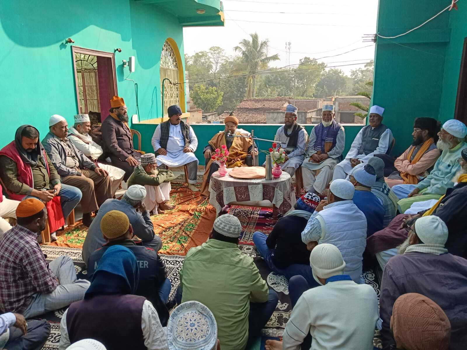 Deoghar news : खुदा के बंदों के साथ मोहब्बत से पेश आना इस्लाम का मकसद : उलेमा सैयद अशरफी