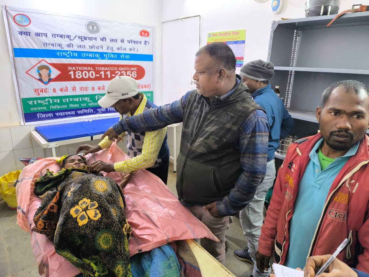 East Singhbhum News : चाकुलिया में तालाब से कपड़ा धोकर लौट रही वृद्धा को हाथी ने पटका, गंभीर
