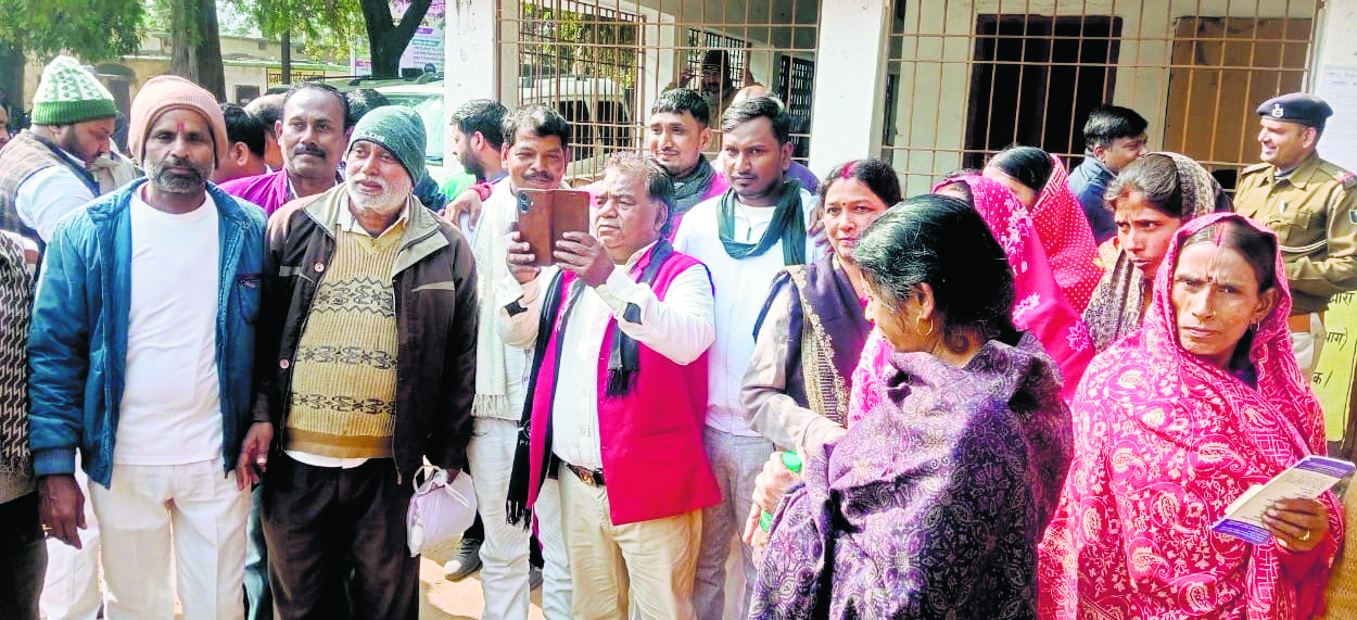 आरा सदर प्रखंड प्रमुख की छिनी कुर्सी, पक्ष में एक तो विपक्ष में पड़े 16 वोट