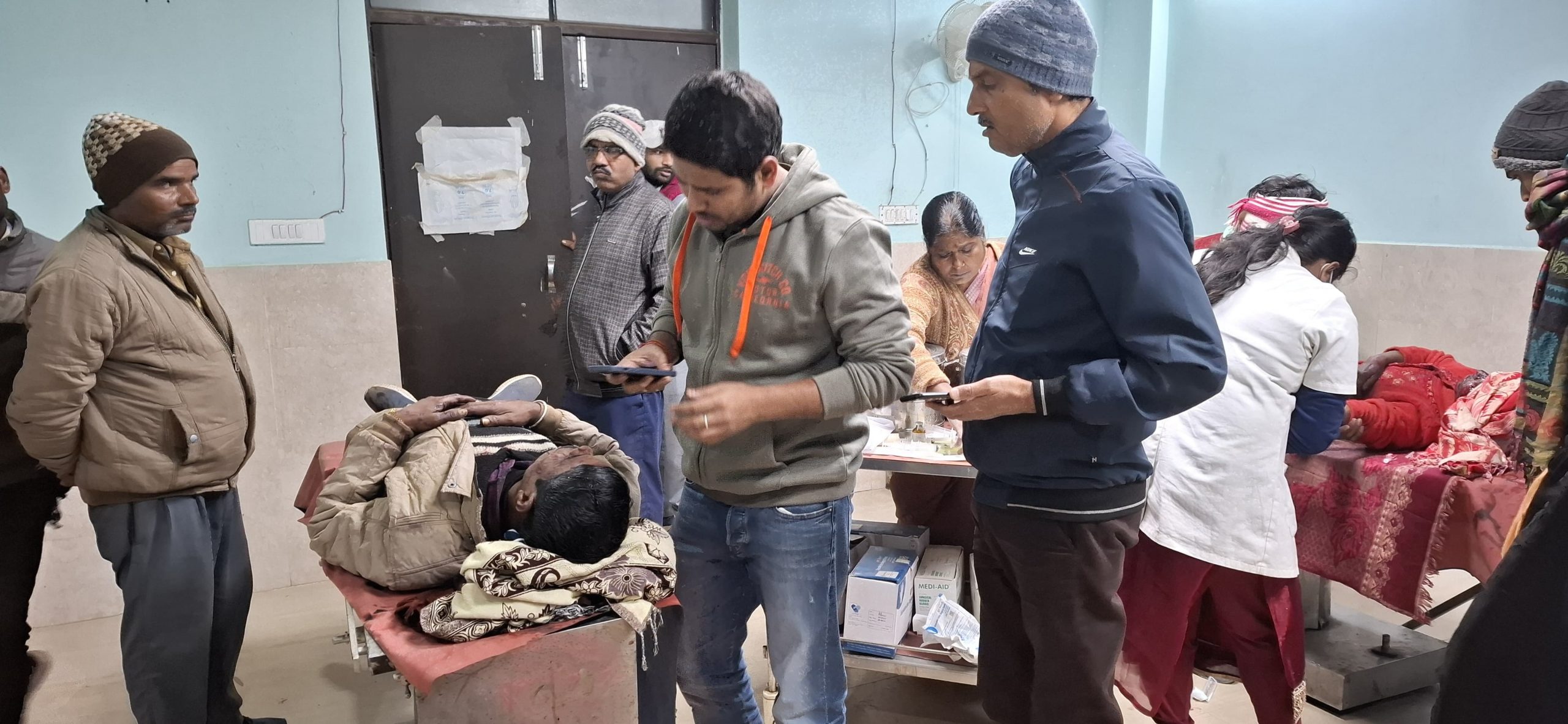 ऑटो पलटने से तीन महिला समेत पांच लोग गंभीर रूप से जख्मी, रेफर