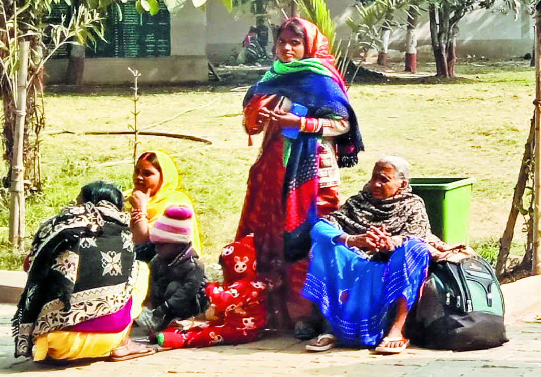 पछुआ हवा ने फिर बढ़ायी कनकनी
