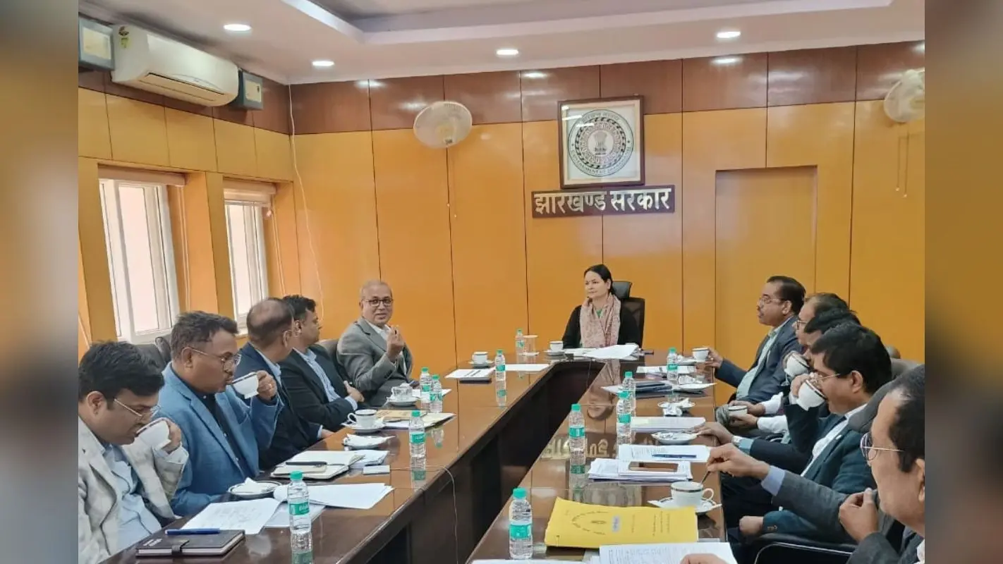 केंद्र सरकार को समय से भेज दें उपयोगिता प्रमाण पत्र, झारखंड की मुख्य सचिव अलका तिवारी ने सचिवों को दिया निर्देश
