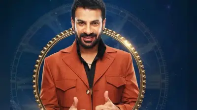 Bigg Boss 18 जीतते ही करणवीर मेहरा ने किया पहला पोस्ट, इन 2 खास लोगों के साथ शेयर की ट्राफी, कहा- दूसरी ट्राफी भी घर आ गई