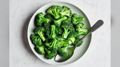 Right way to eat Broccoli: ब्रोकली को खाने का सबसे सही तरीका जानें: सेहतमंद जीवनशैली के लिए अपनाएं ये टिप्स