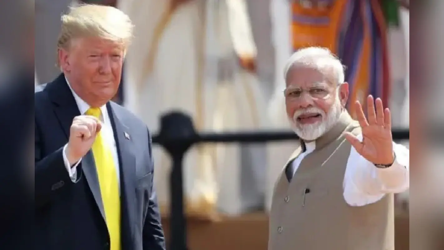 डोनाल्ड ट्रंप ने मारी प्रधानमंत्री मोदी की नकल, चीन को दिया सख्त संदेश
