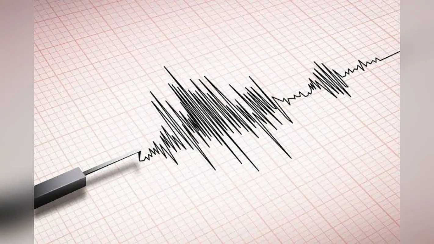 Earthquake Tremors: तुर्की के इस्तांबुल में डोली धरती, 6.2 तीव्रता का भूकंप, 10 किलोमीटर थी गहराई