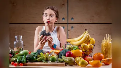 Beauty Tips: डायट में शामिल की गयी ये चीजें चेहरे को बना देते हैं बेजान, छिन जाता है निखार