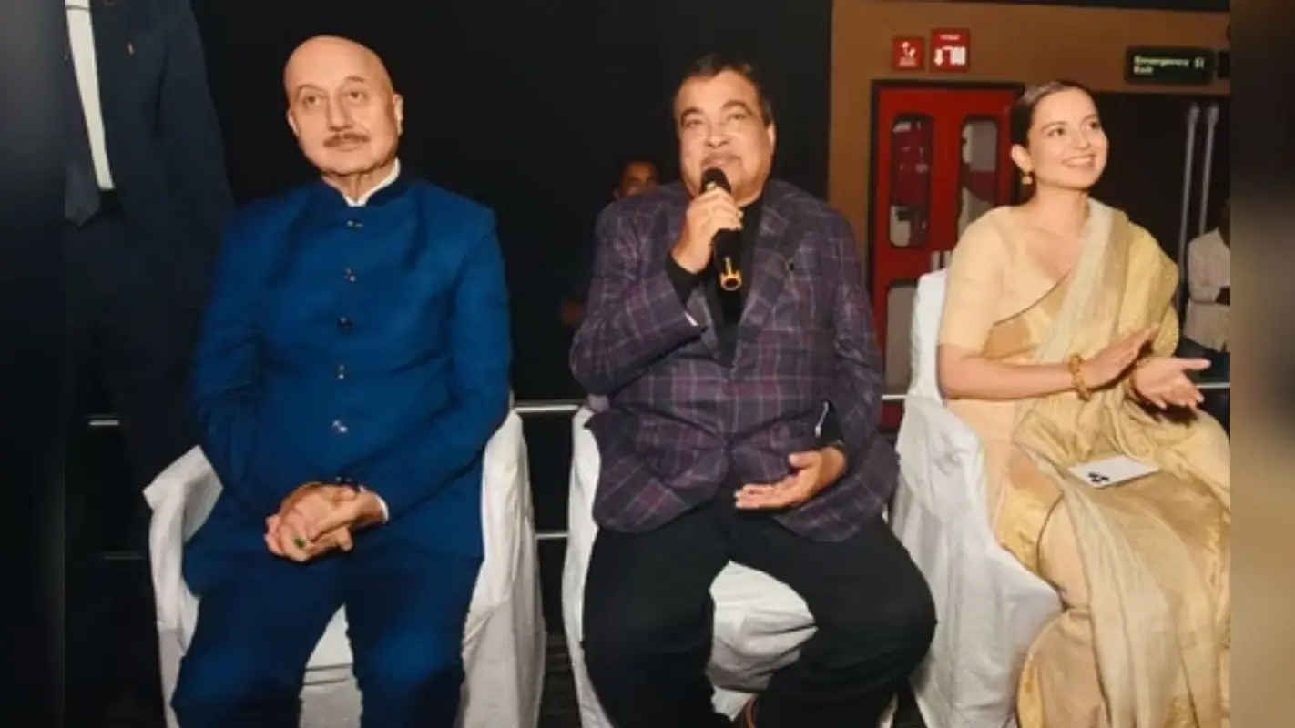 Emergency First Review: केंद्रीय मंत्री नितिन गडकरी ने कंगना रनौत की ‘इमरजेंसी’ का किया रिव्यू, कहा- फिल्म भारत के इतिहास…