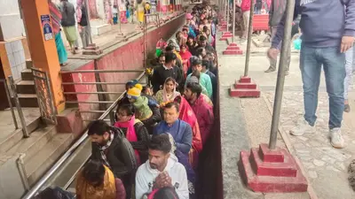नये साल में लोगों के बीच दिखा भक्ति का सैलाब, चंडिका स्थान में उमड़ी भीड़