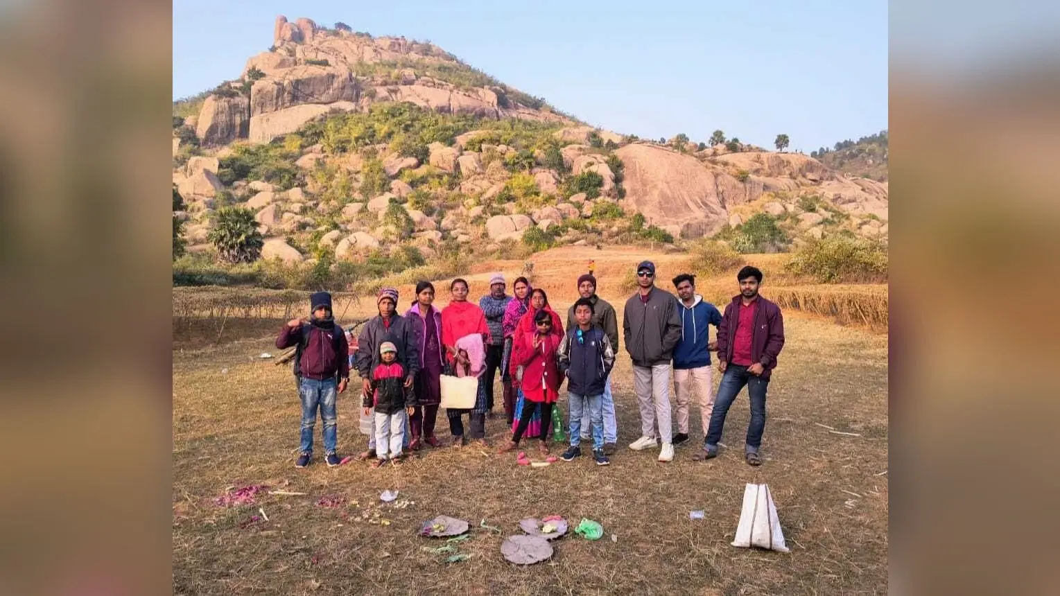 लोगों ने नववर्ष 2025 का किया जोरदार स्वागत