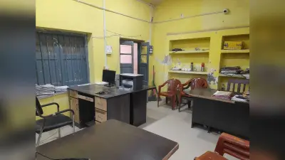 कर्मचारियों की अनुपस्थिति से ग्रामीण परेशान