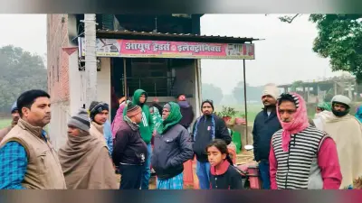 Gopalganj News : पंचदेवरी में गोदाम में लगी आग से दम घुटने से महिला की गयी जान, 50 लाख से अधिक की संपत्ति जली
