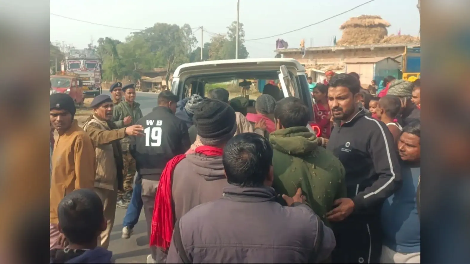 अनियंत्रित बाइक दुर्घटनाग्रस्त, चालक गंभीर