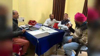 Jamshedpur News : जिप सदस्य ने बिजली तार व पोल लगाने की मांग की