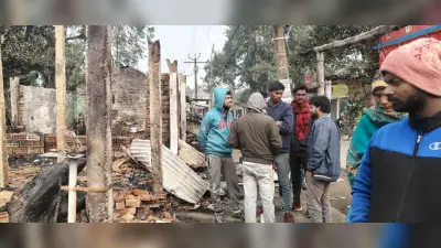 शॉर्ट सर्किट से लगी आग, छह दुकानें जलकर हुई राख, 12 लाख की संपत्ति जली