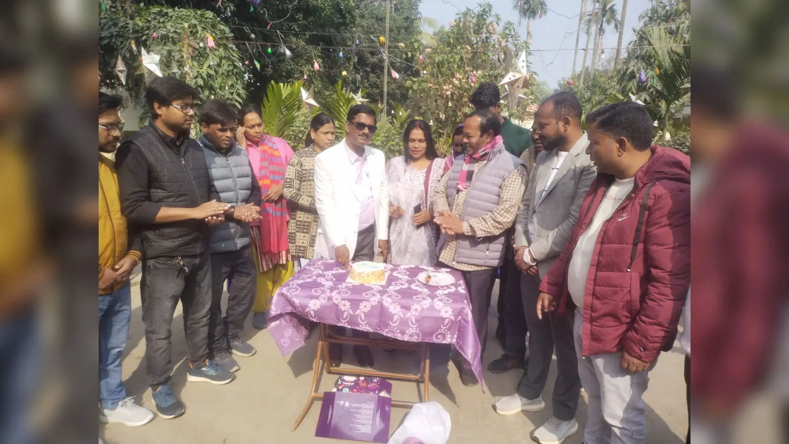 नप अध्यक्ष ने कुष्ठ रोगियों के साथ मनाया अपना जन्मदिन