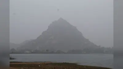 Giridih News :न्यूनतम तापमान पहुंचा आठ डिग्री, शाम होते ही घरों में दुबके लोग