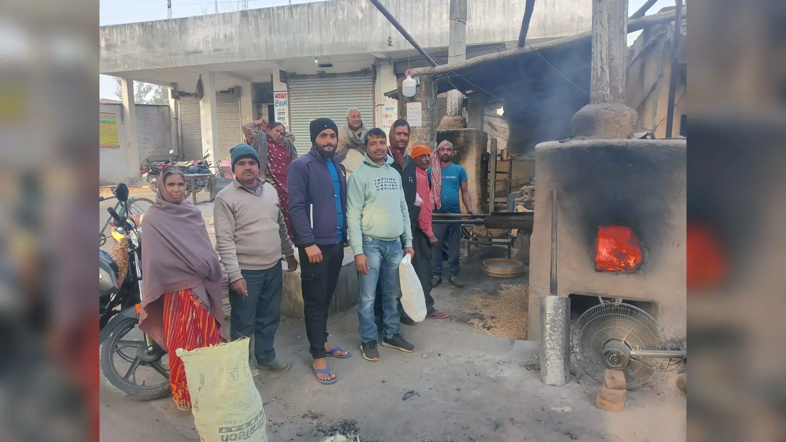 Giridih News :मकर संक्रांति को ले चूड़ा मिलों में उमड़ने लगी भीड़