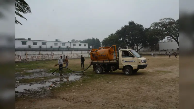 खेल मैदान की स्थिति जर्जर