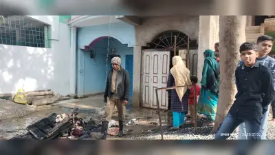 Giridih News: घर में लगी आग, सात लाख की संपत्ति का नुकसान