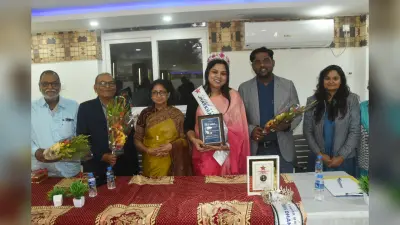 Dhanbad News : धनबाद की पुष्पा सिंह को मिला फॉर एवर मिसेज झारखंड का ताज