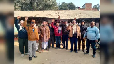 राज्यव्यापी आह्वान पर कातिबों ने काला बिल्ला लगा जताया विरोध