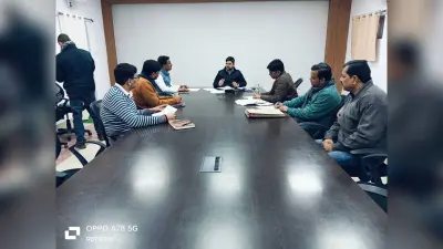 डीएम ने लगातार दूसरे दिन की धान खरीद की समीक्षा