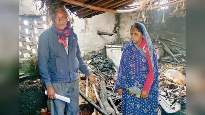 Chhapra News : चांदपुरा दलित बस्ती में शाॅर्ट सर्किट से लगी आग
