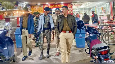 Gopalganj News : संध्या स्वीट्स के कर्मी को गोली मारने के मामले में एसपी ने की जांच, प्रत्यक्षदर्शियों से की पूछताछ