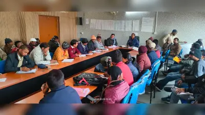 Giridih News: अबुआ आवास की स्वीकृत सूची में अंतर को ले कर्मियों के वेतन कटेंगे