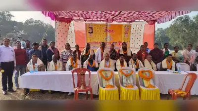 East Singhbhum News : बच्चों के साथ-साथ समाज का मार्गदर्शन करें शिक्षक