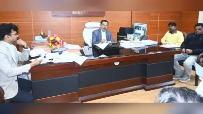 Bokaro News : अपूर्ण योजनाओं को पूरा करने में लाएं तेजी : डीडीसी