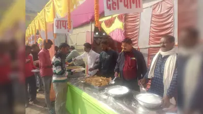अष्टयाम संकीर्तन के अवसर पर महाप्रसाद का हुआ आयोजन, बड़ी संख्या में जुटे श्रद्धालु