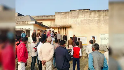 अपने-अपने कक्ष को अच्छे तरीके से सजा कर रखें : डीएम