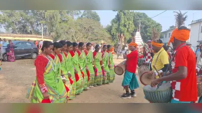 Lead News : मांदर की थाप पर झूमी महिलाएं, प्रकृति से दिखा प्रेम