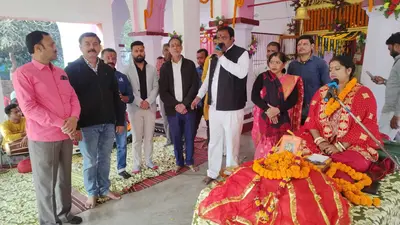 Munger news : मेरी झोपड़ी के भाग्य आज खुल जाएंगे, राम आएंगे… भजन पर झूमे श्रद्धालु