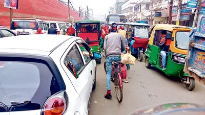 Chhapra News : नगर निगम क्षेत्र के हर रोड पर अतिक्रमण, रोज लगता है जाम