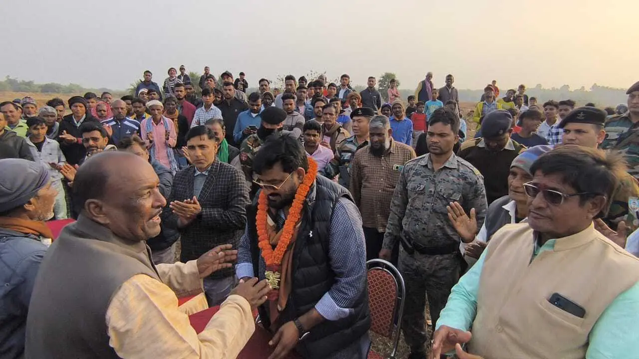 ग्राम प्रधान सह मूल रैयत संघ ने वनभोज का उठाया लुत्फ