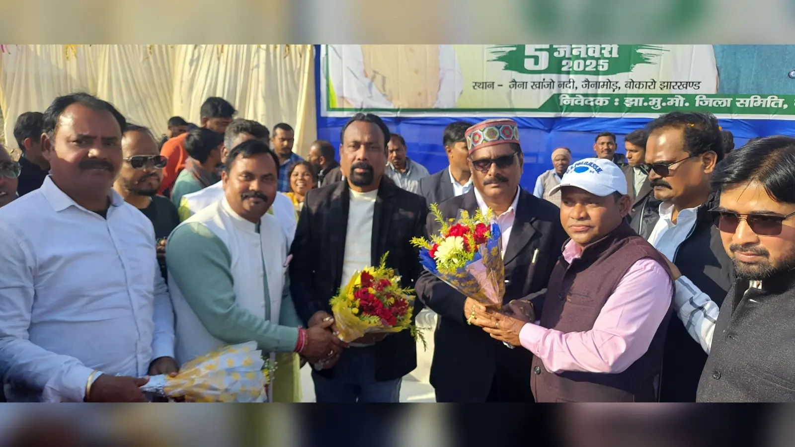 Bokaro News :अधिकारियों को जनता का कार्य करना होगा : योगेंद्र