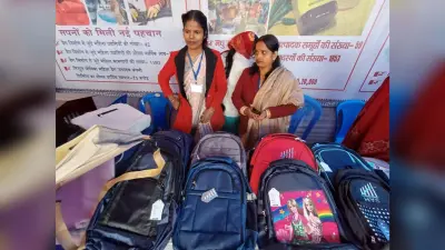 महिलाएं गांव से निकल कर आत्मनिर्भर हो रहीं